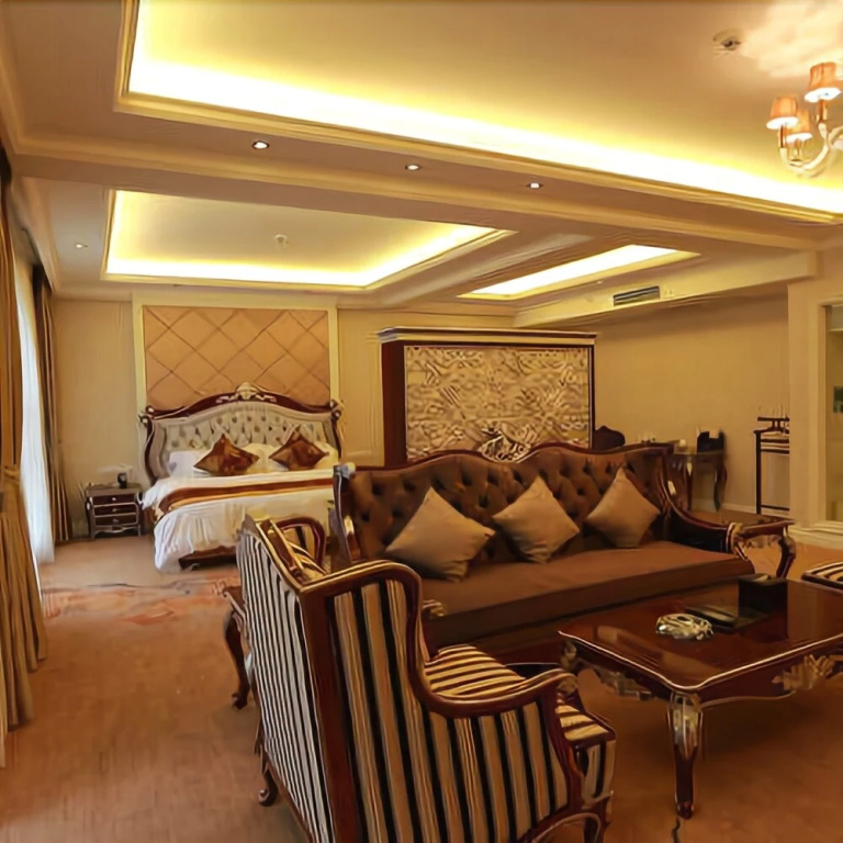 Cezanne Manor Hotel & Resort
