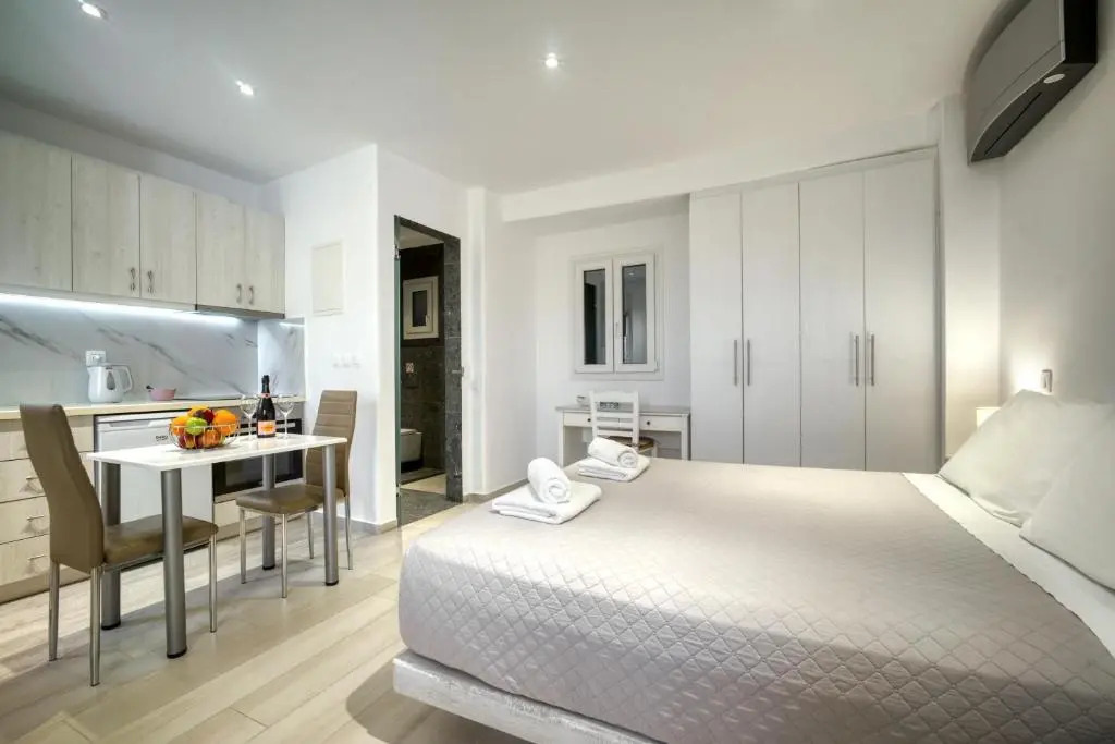 Anius Apartments