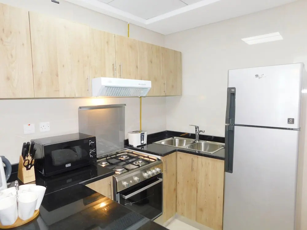 Luton Vacation Homes Continental Tower