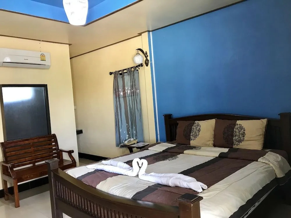 Phupha Inn Resort