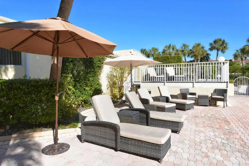 LaPlaya 104A Gulf front Walk right from your lanai onto the private beach