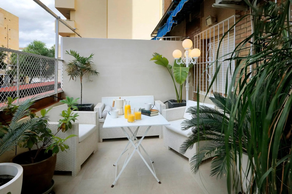 Apartamento Jardín Cerca del Centro
