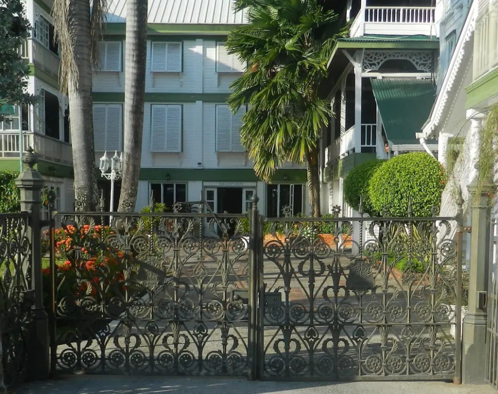 Cara Lodge Hotel