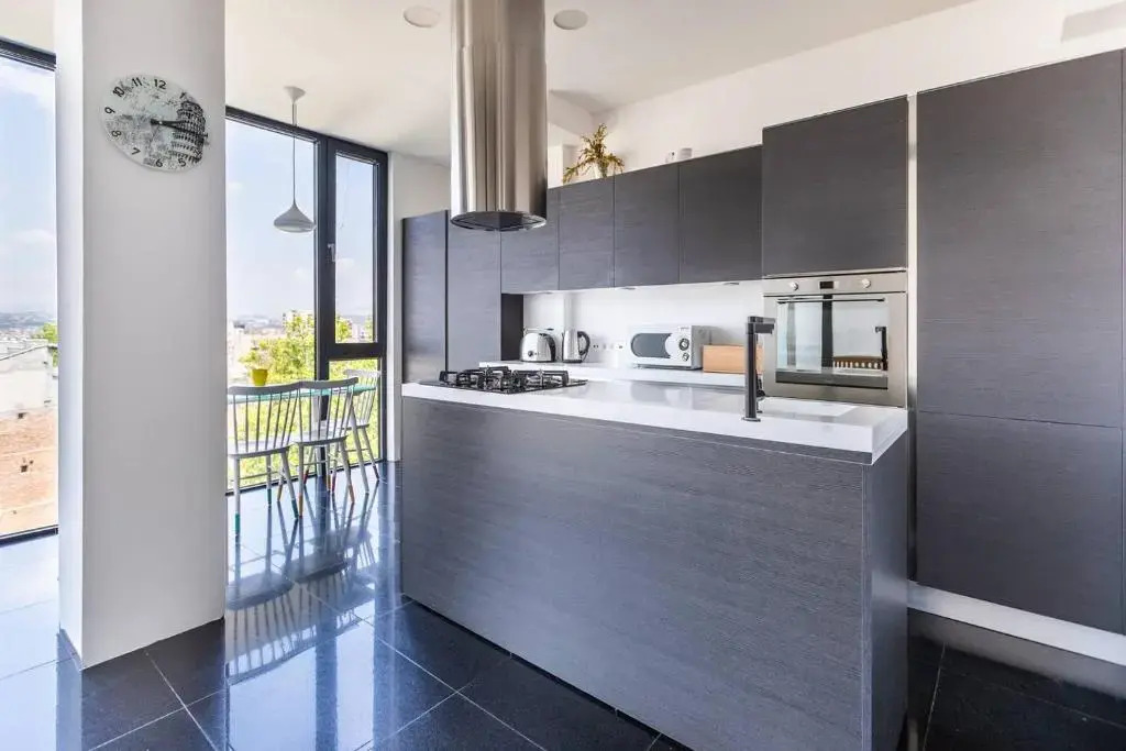 -30  NEW 2 BR Super Spacious Apt w/Terrace+views