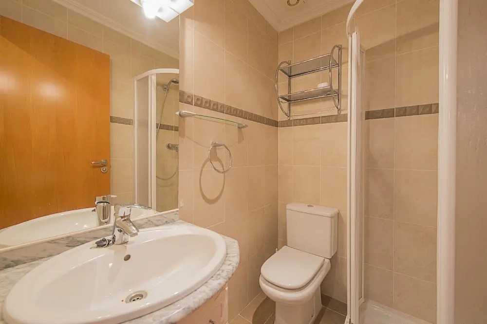 Bungalow - 4 Bedrooms with Pool - 104994