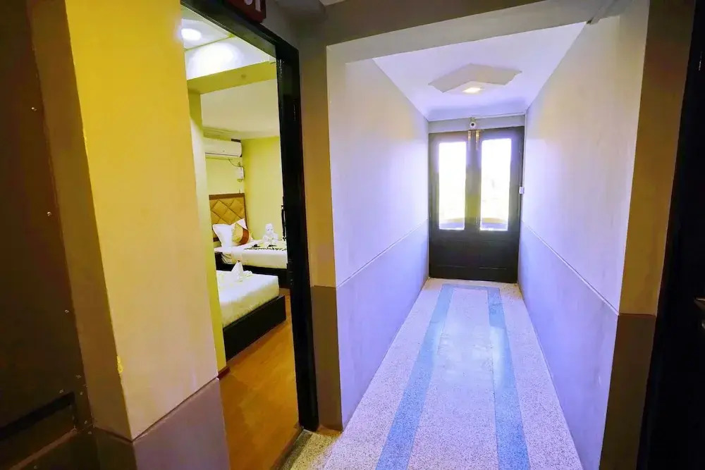 Royal Ruby Hotel