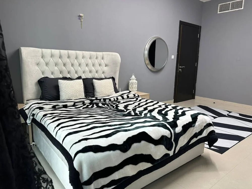 Luxurious 1 Bedroom Apartment in Red Residency Sport City Dubai