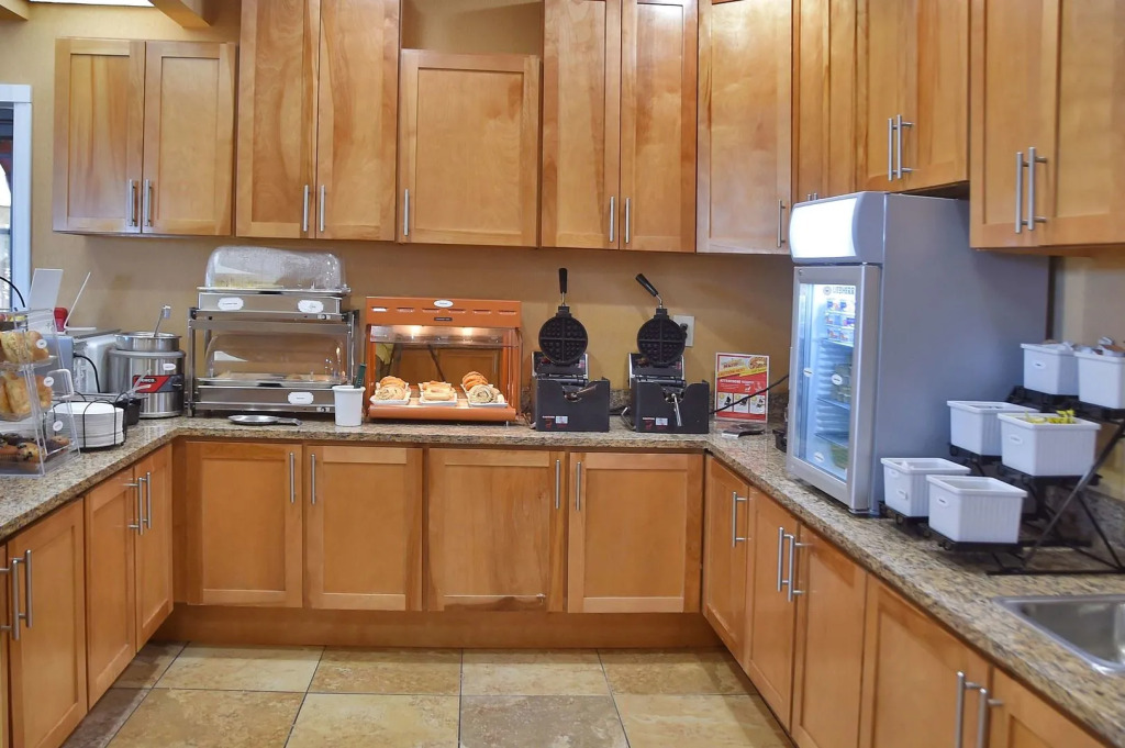 Baymont by Wyndham Orlando East