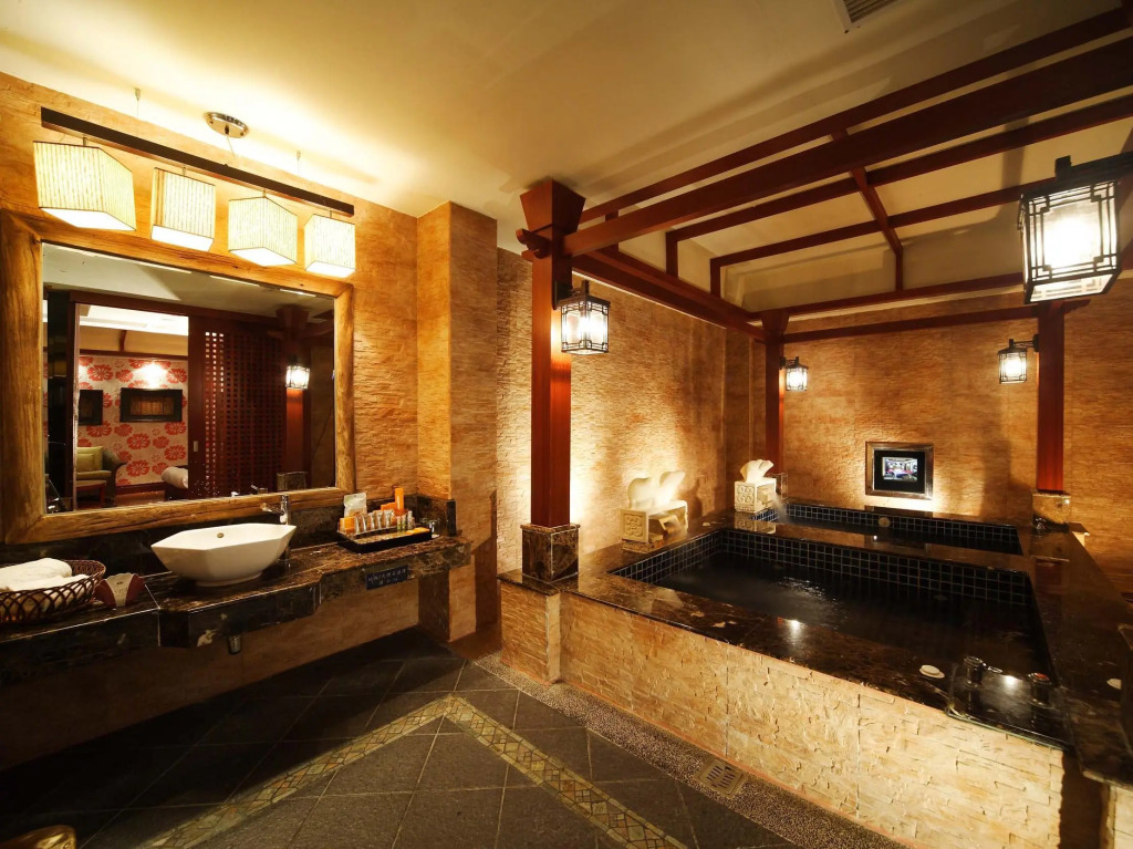 Seasons Boutique Motel