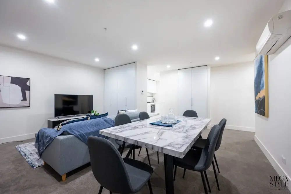 Mega Style Apartments Vision