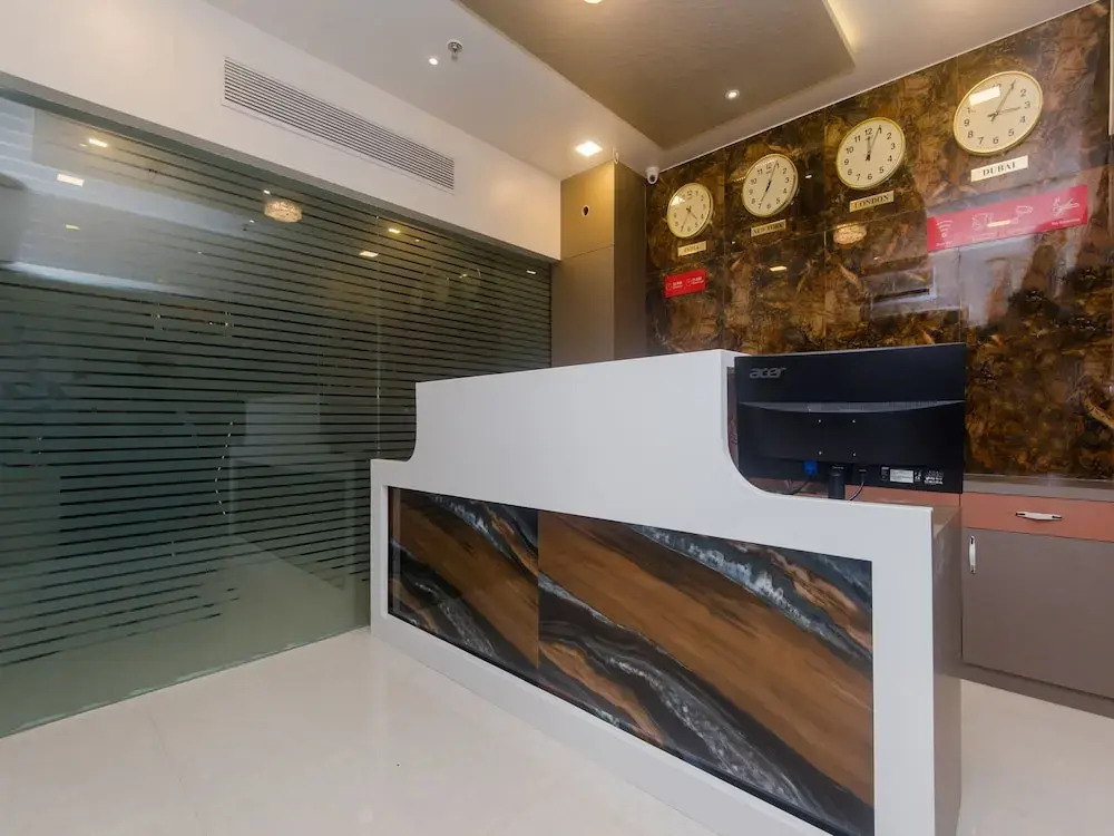 FabHotel Veera Residency - Nr Airport