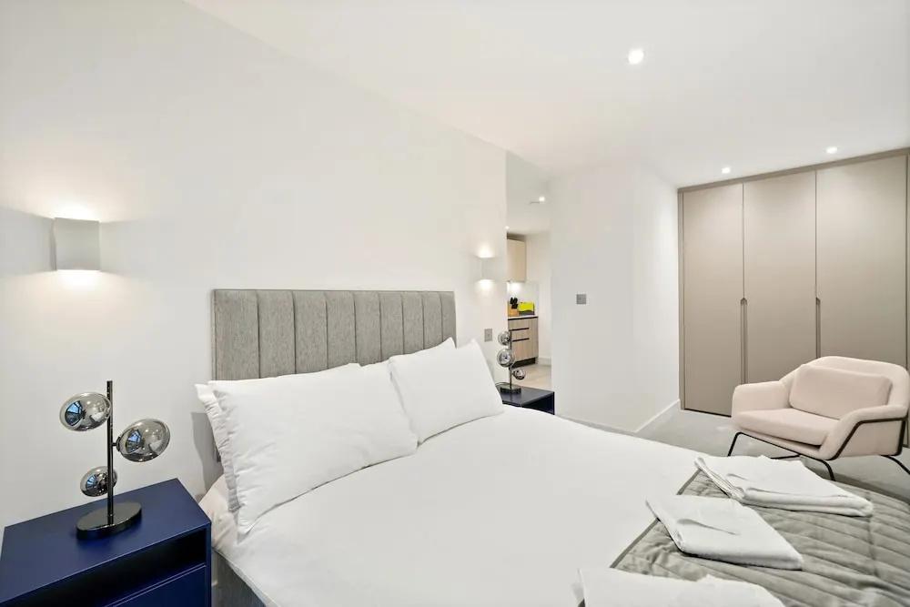 Executive 1 & 2 Bed Apartments in heart of London FREE WIFI by City Stay Aparts London