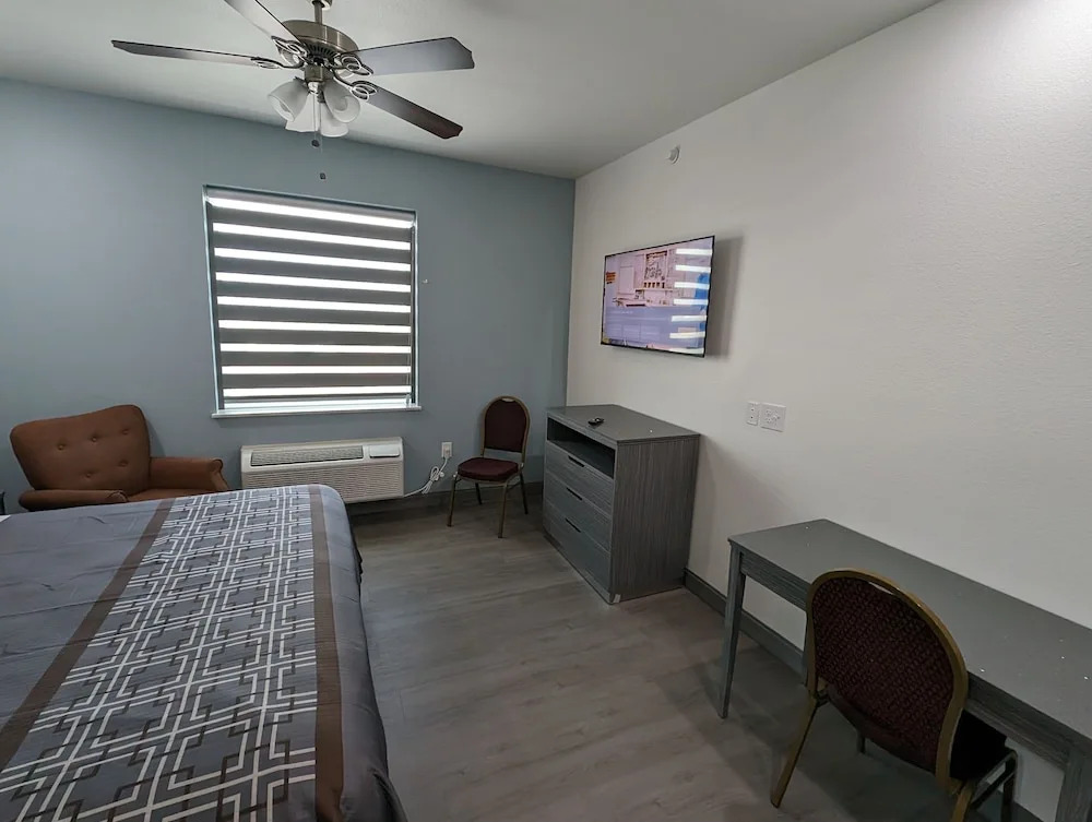 Texas Bungalows Hotel and Hotel Que at i35 Austin Pflugerville