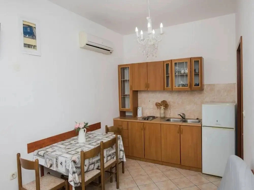 Apartment in Brodarica Near Beach Gaj