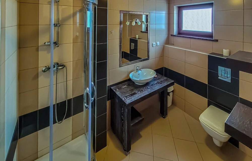 Nice Home in Karpacz With Wifi and 5 Bedrooms