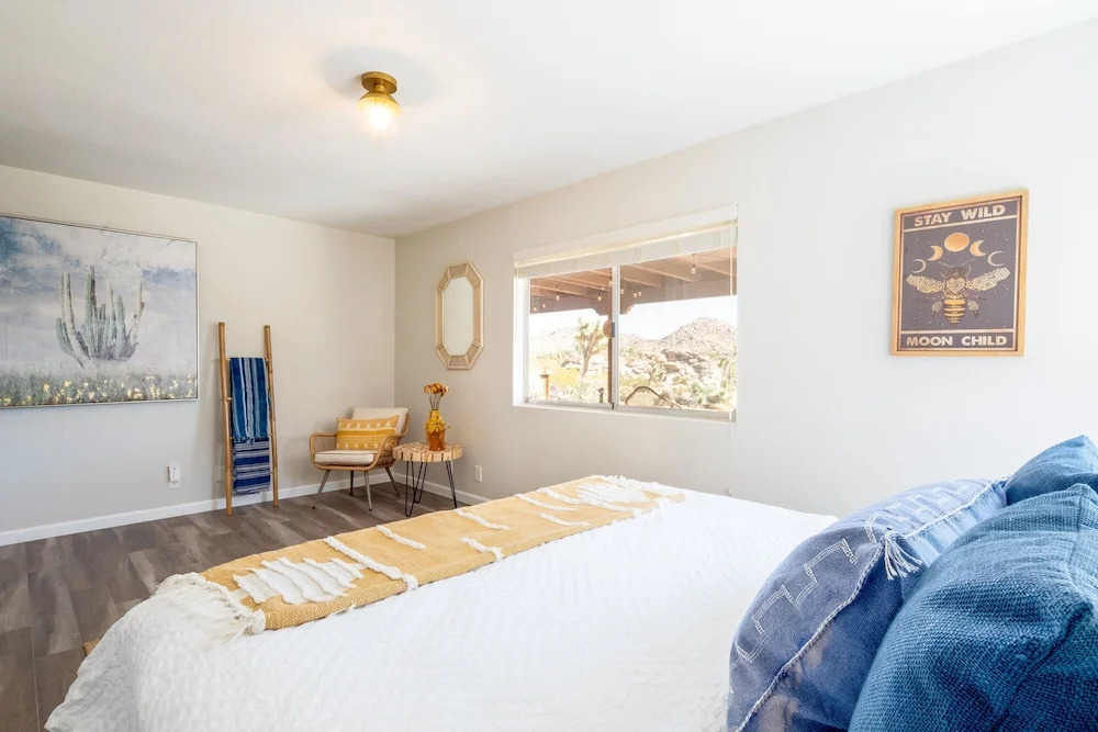 Sukha Life Retreat - Beautiful Views, Close To Jtnp W/hot Tub! 2 Bedroom Home by RedAwning
