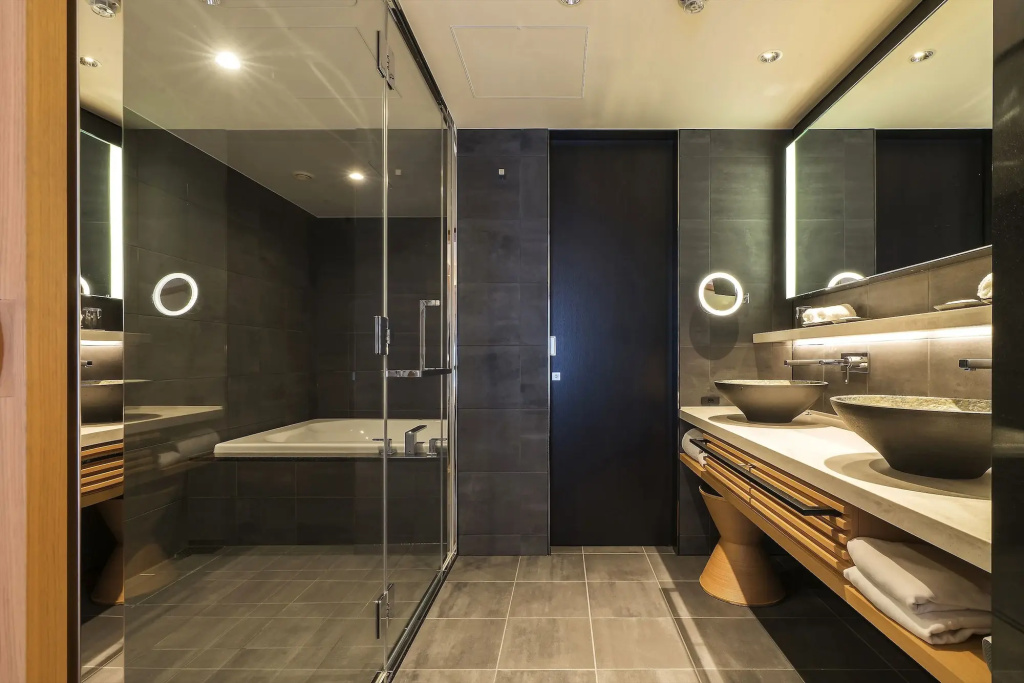 Отель ANA Crowne Plaza Kyoto, an IHG Hotel