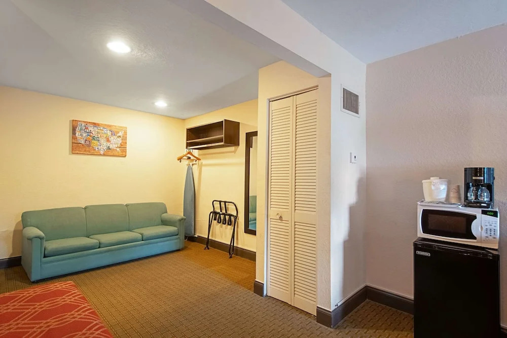 Ramada Limited & Suites - Clearwater