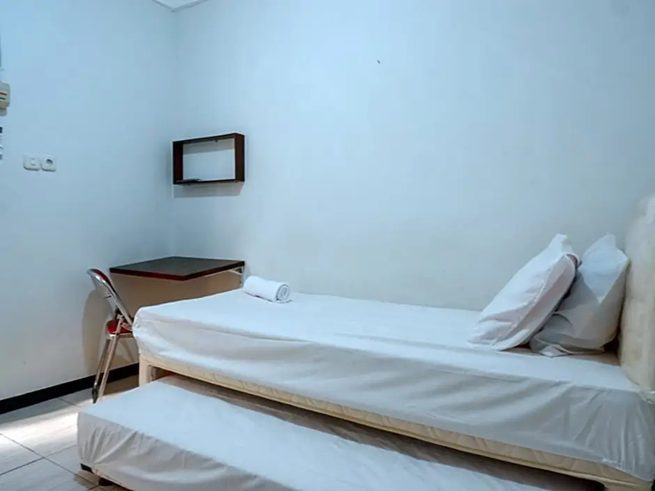 KoolKost Syariah near RSUP Dr Kariadi Semarang Minimum Stay 6 nights