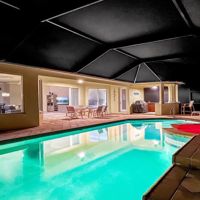 Rosegarden - PoolSpa and perfect water view