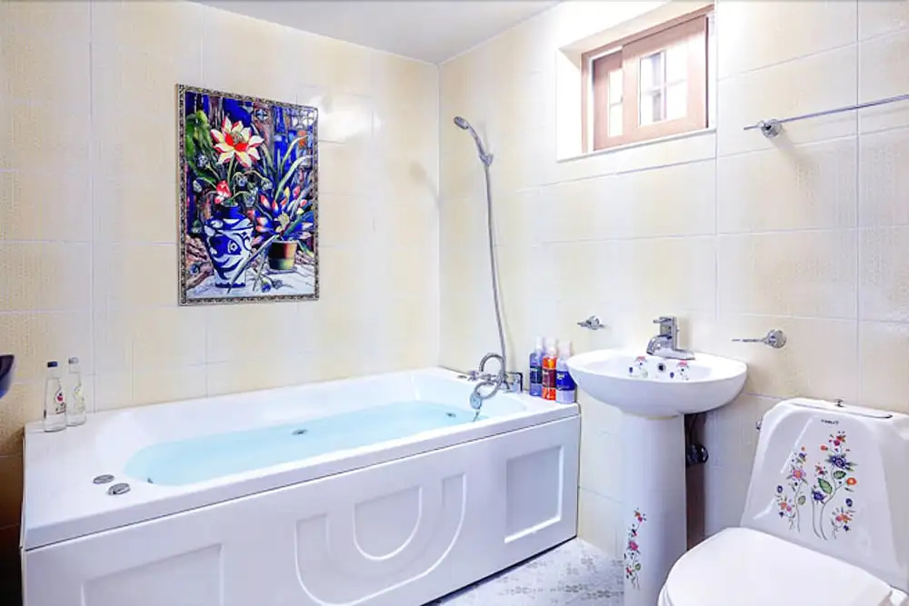 Geojedo Whirlpool Pension (pets friendly)