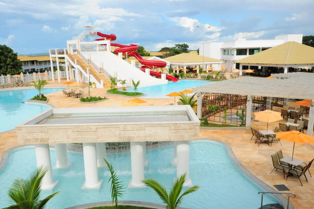 Lacqua diRoma Hotel com Parque Aquático 24 horas