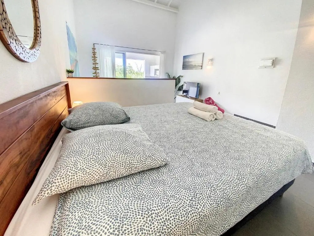 Beautiful suite S4, pool, sea view, Pinel Island