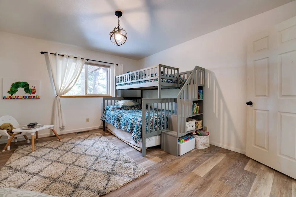 Wooded 2-unit Combo, 1 Mi to Lake Almanor