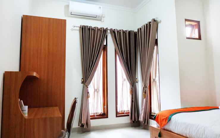 Homestay Syariah Gejayan Dekat Pakuwon Mall by Simply Homy