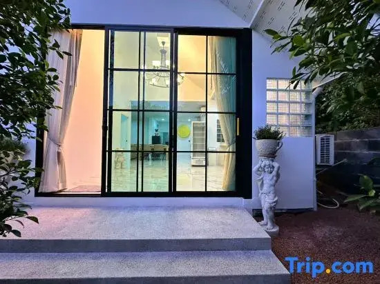Tropical 2BR/2BA Oasis in Haad Salad - 3min Walk to Beach | Koh Phangan Paradise
