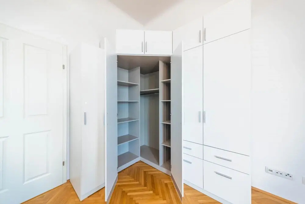 Deluxe Studio With Balcony Kingsize Bed and Free Parking in Krems Downtown