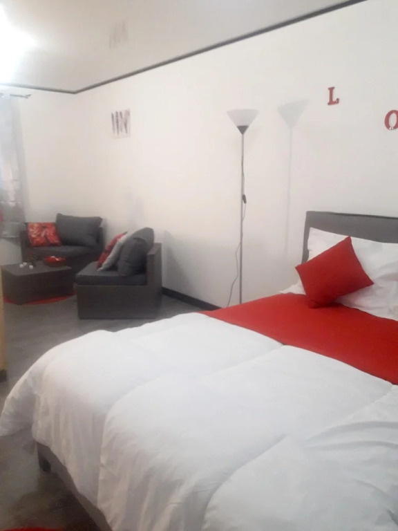 Apartment With one Bedroom in Saint-benoit, With Wonderful Mountain Vi