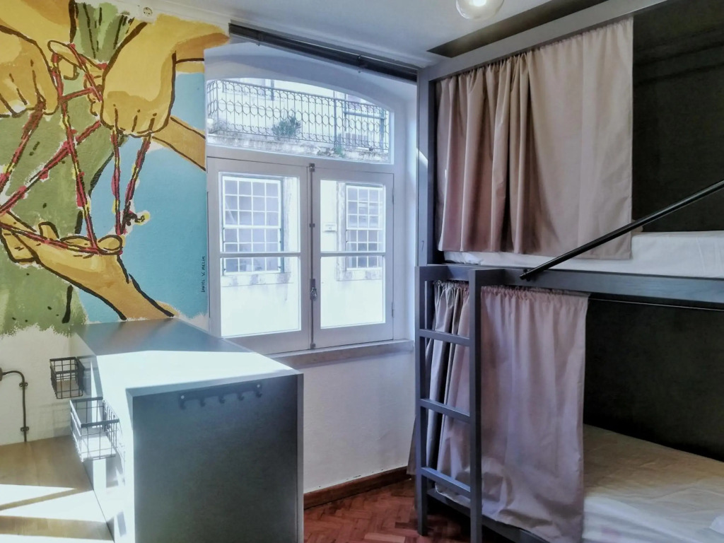 Draft Hostel & Rooms