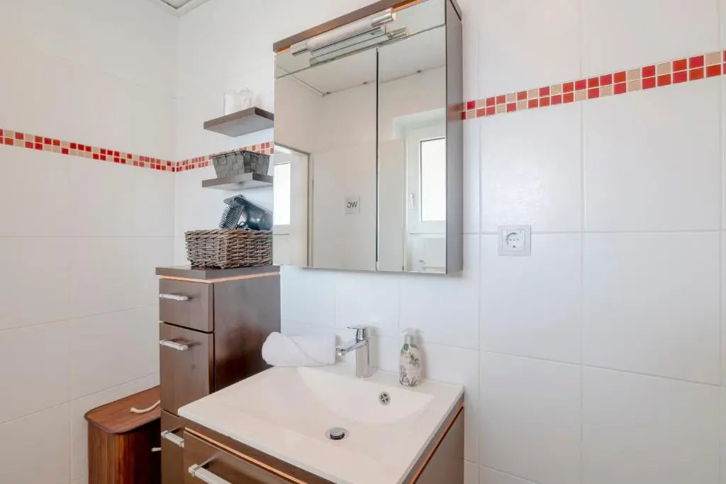 Stylish 2 Room Maisonette Hannover