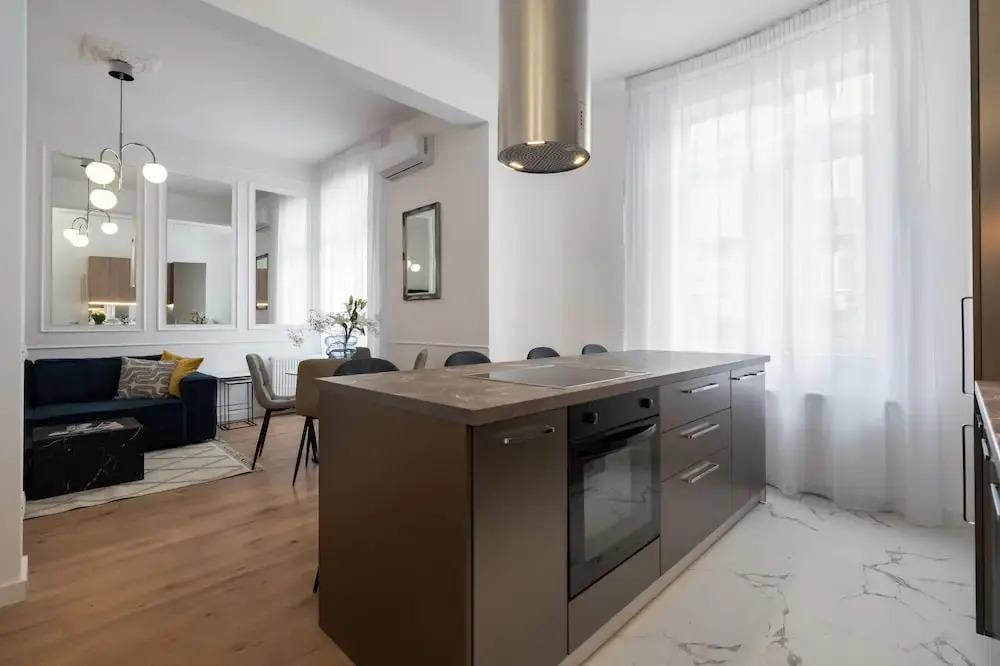 Contemporary Aparthotel 2BR Flats