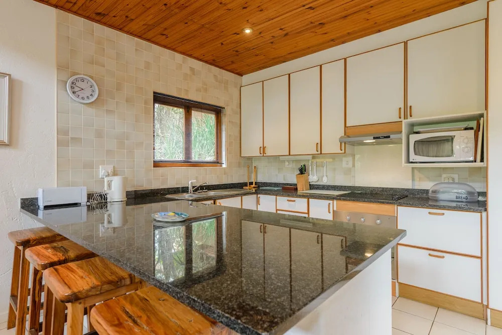 San Lameer Villa Rentals 10303