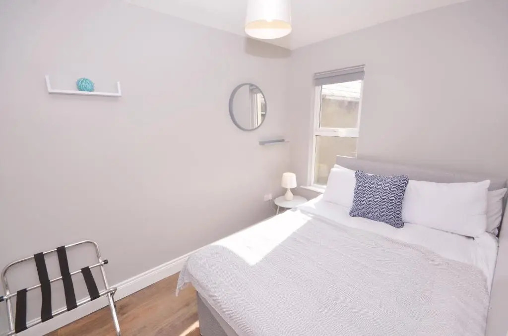 Modern Queens Quarter Townhouse 1