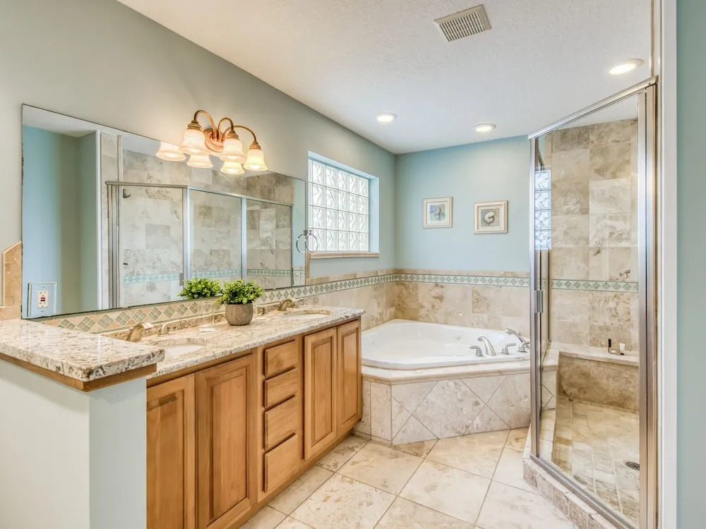 Sanctuary At The Beach W/ Ocean-view Balconies 5 Bedroom Home