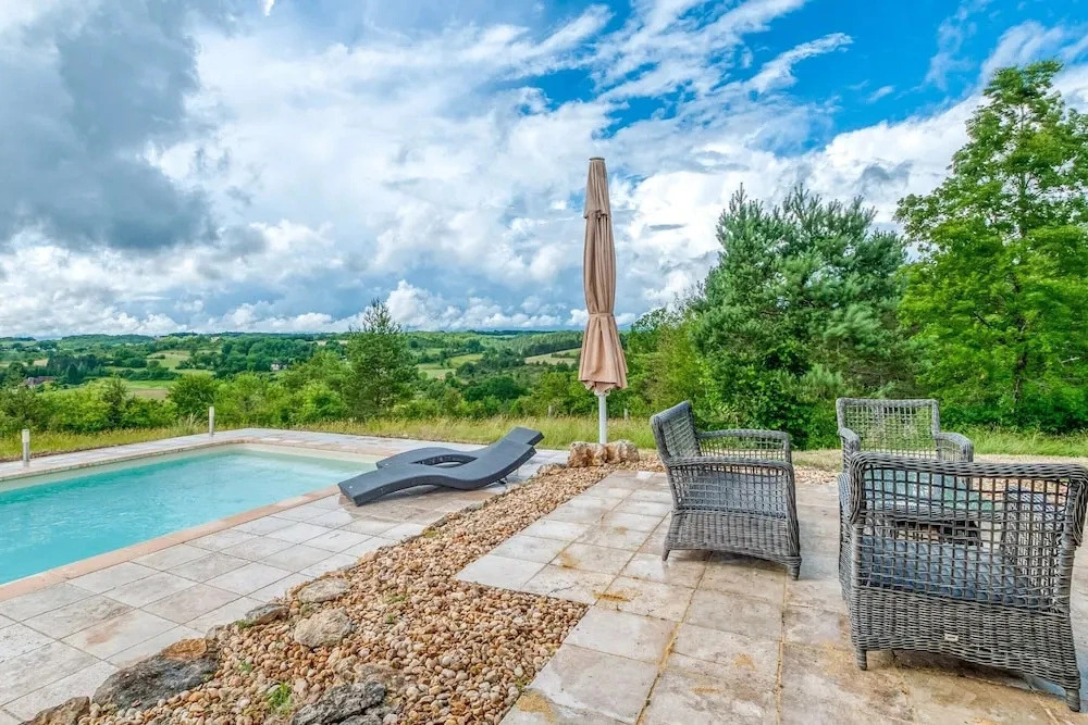 Villa in Aquitaine With Pool & BBQ