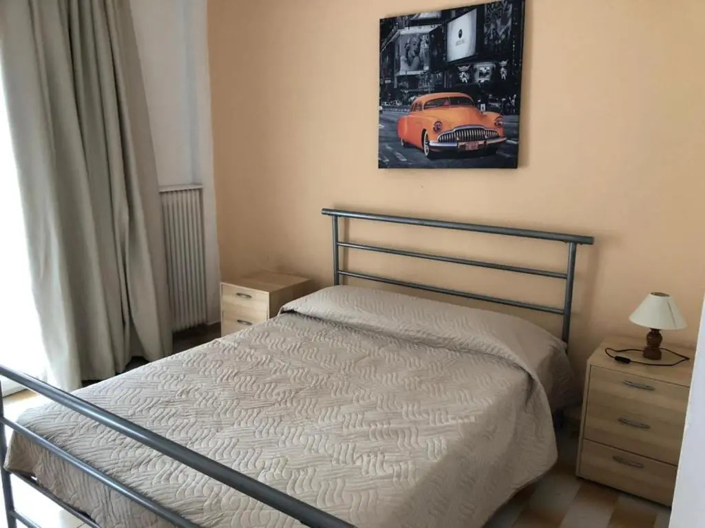 Loula's Apartments