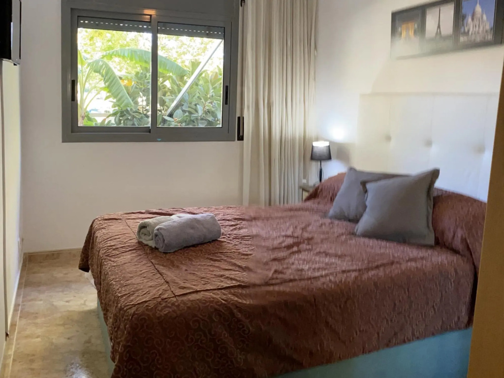 Bajos Con Terraza Privada Y Zona Comunitaria