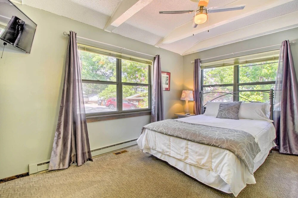 Sunrise Beach Waterfront Estate Great for Families