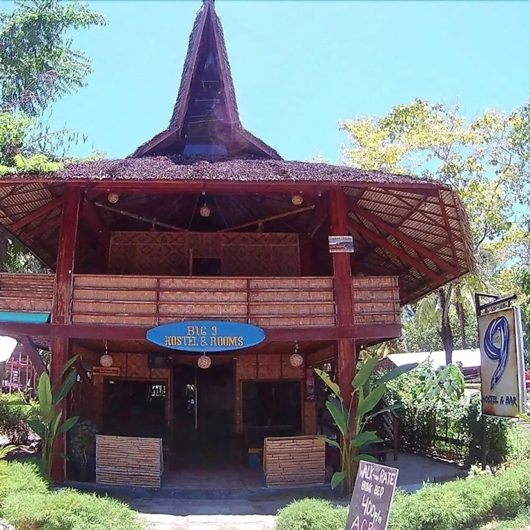Big 9 Hostel & Room