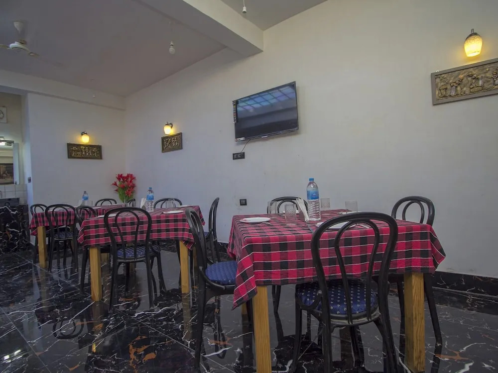 OYO 23353 Hidden Gem Residency