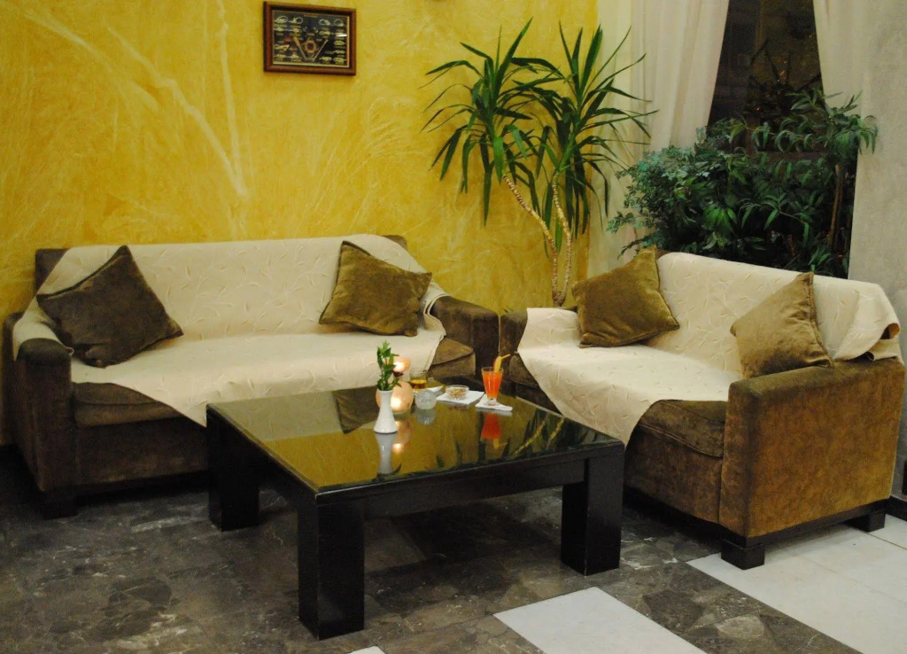 Glaros Hotel