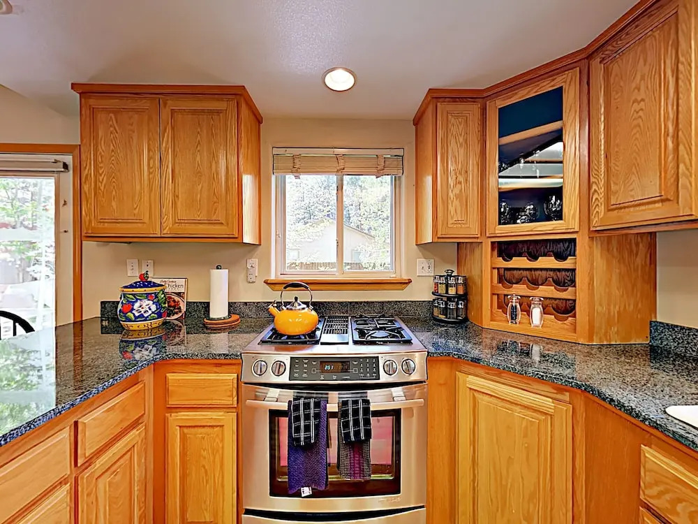 New Listing! Spacious Lake W/ 2 Fireplaces 4 Bedroom Home