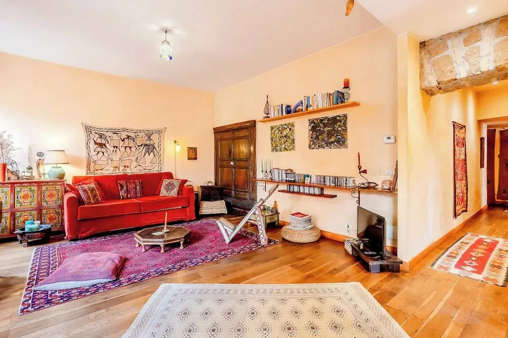 Lovely 2-bed Apartment in Roma