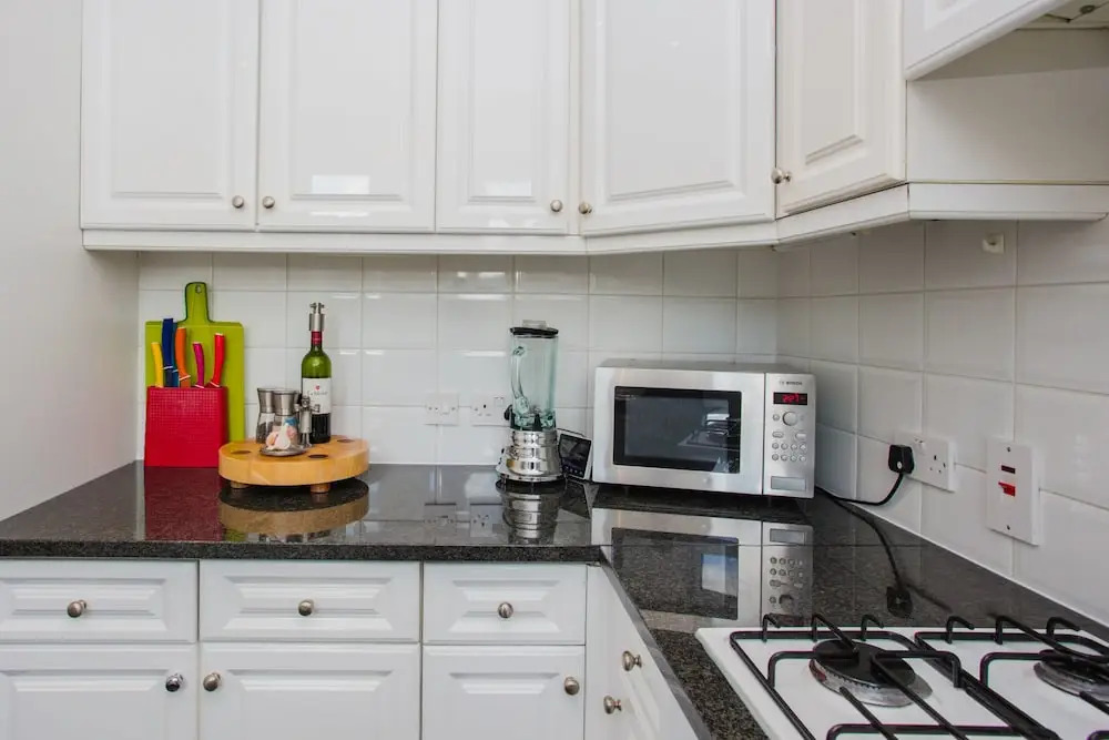 Stylish 2 Bedroom Flat In Prime Kensington
