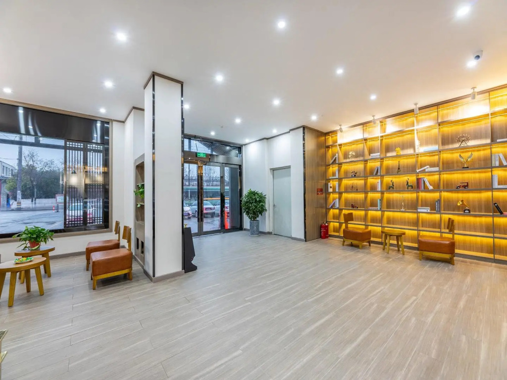 Elan Inn Jingjiang Bus Station