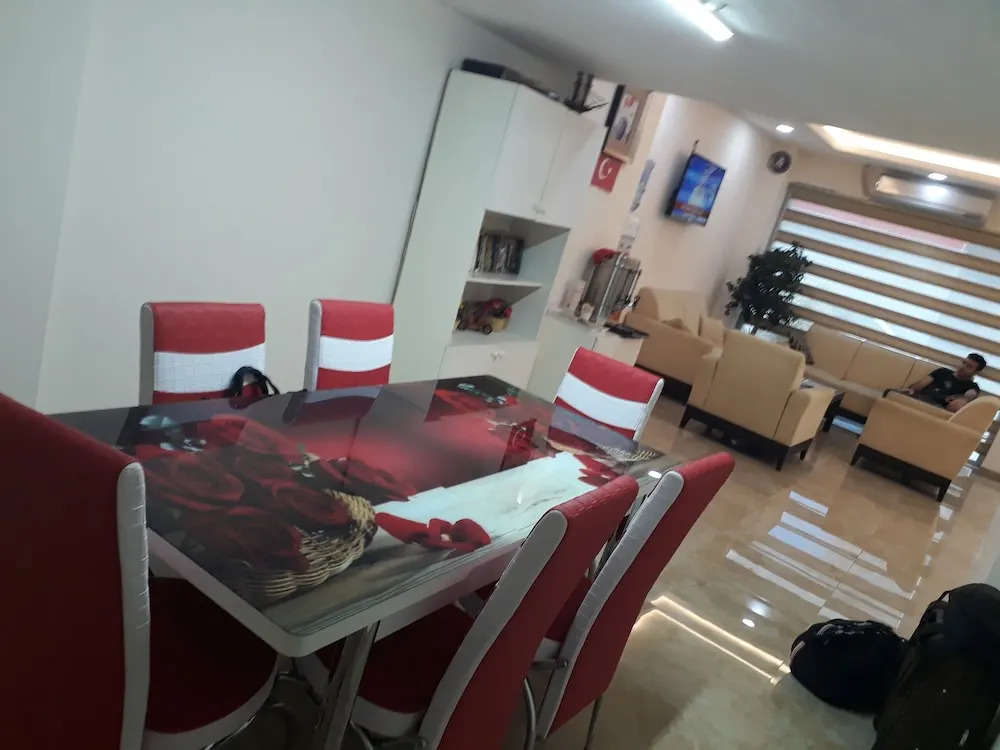 Sarampol Hotel